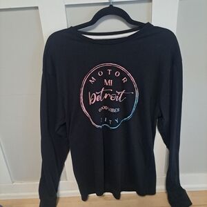 Salt Creek “Detroit Good Vibes” Long Sleeve Graphic Tee – Women’s Medium